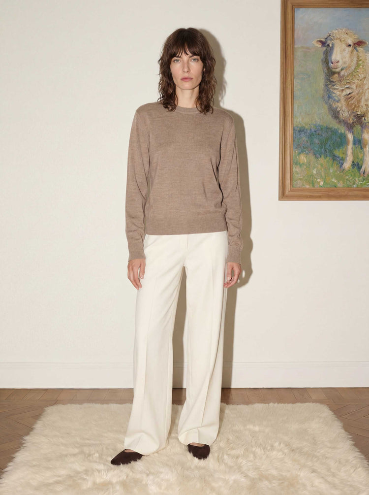 The Boxy Knitted Crewneck Fawn Brown Image